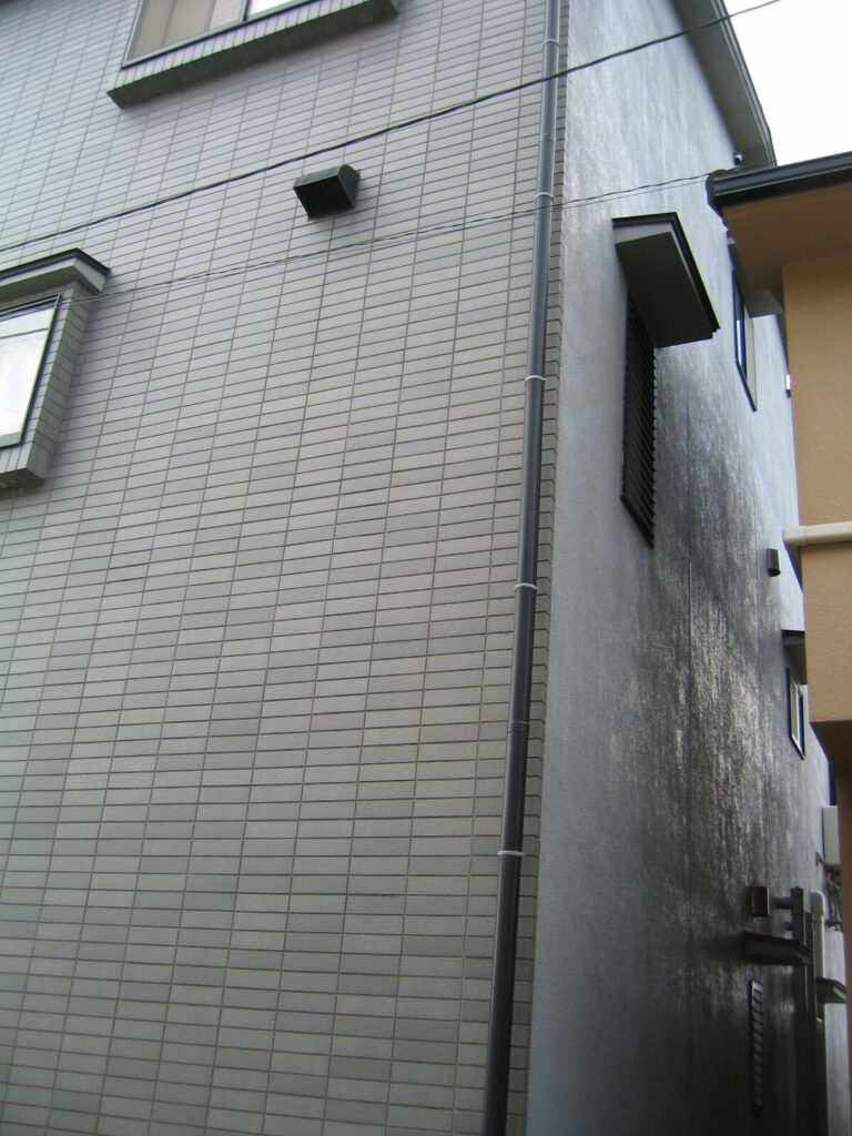 大阪市鶴見区亀裂タイル施工工事施工後