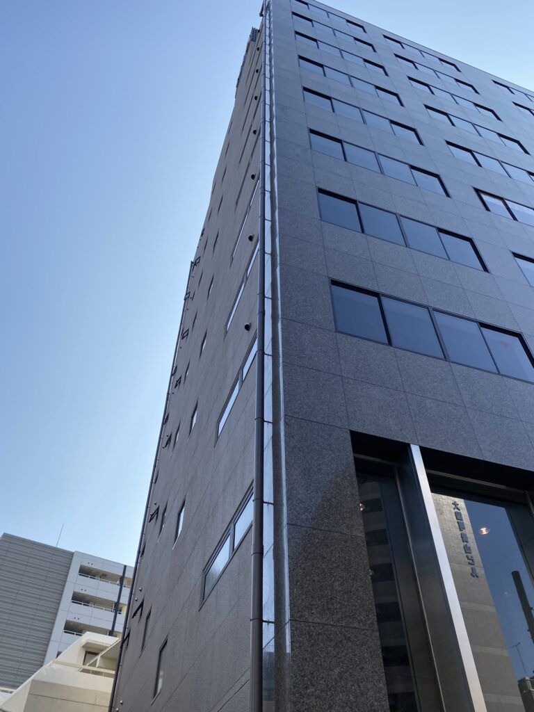 堺市ビル御影石薬品洗浄・目地シール施工工事