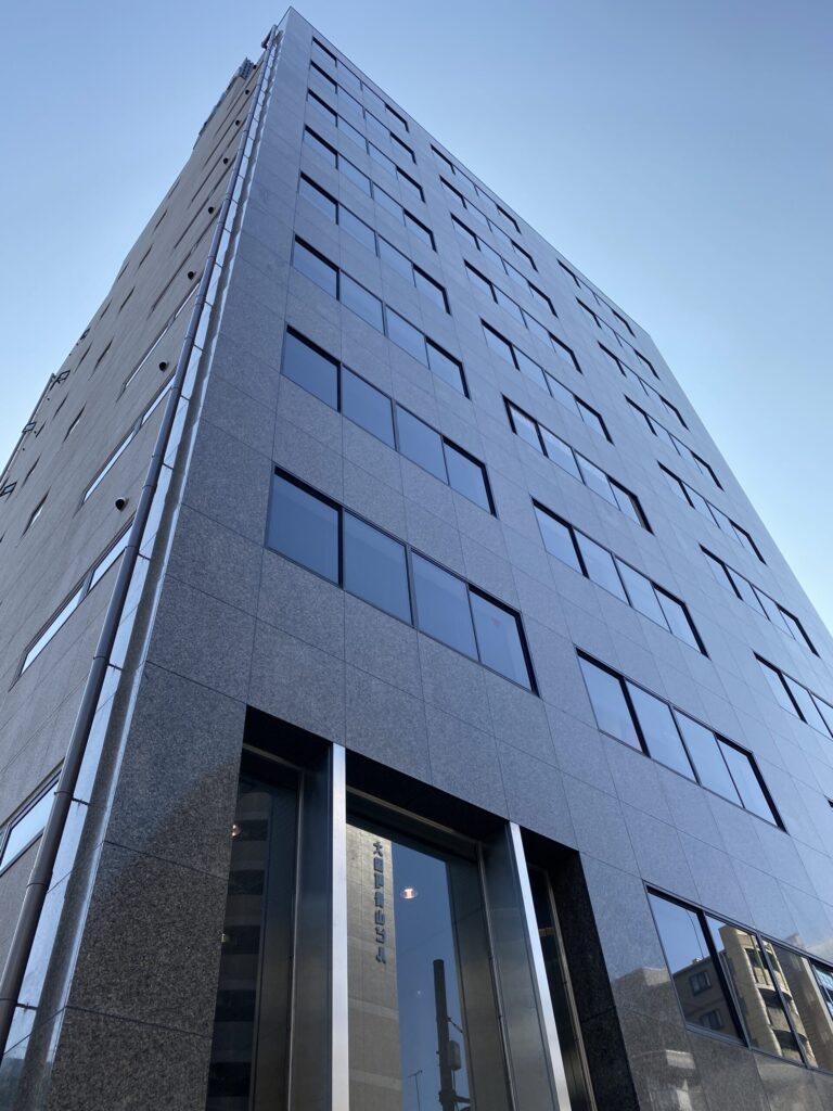 堺市ビル御影石薬品洗浄・目地シール施工工事