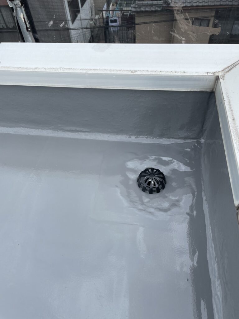 高槻市ビル屋上防水工事 防水ストレーナ設置