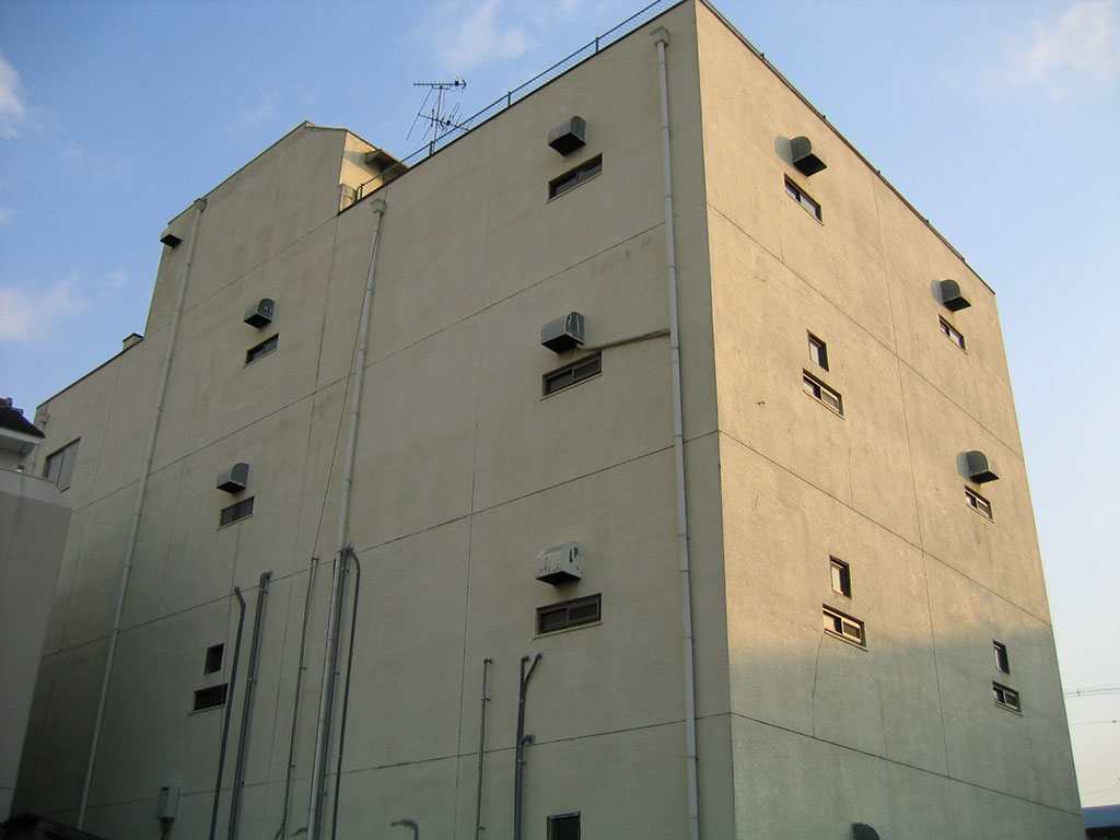 大阪市北区工場シリコン塗装工事　施工前
