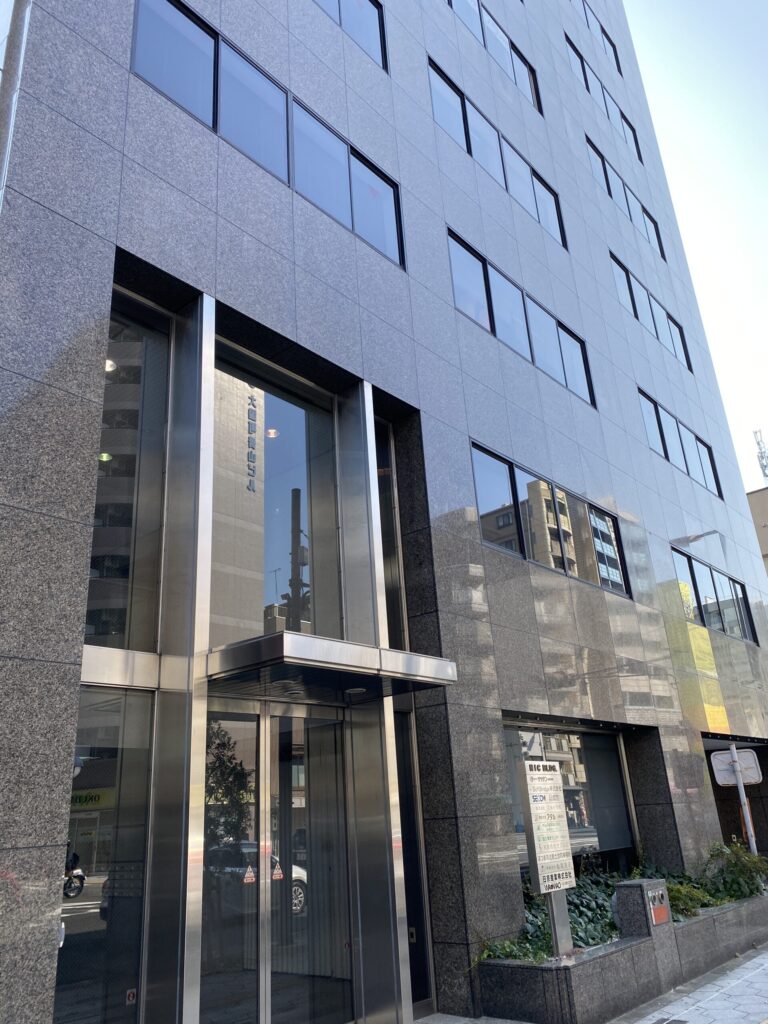 堺市ビル御影石薬品洗浄・目地シール施工工事